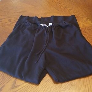 Black flowy wide leg pants with pockets!